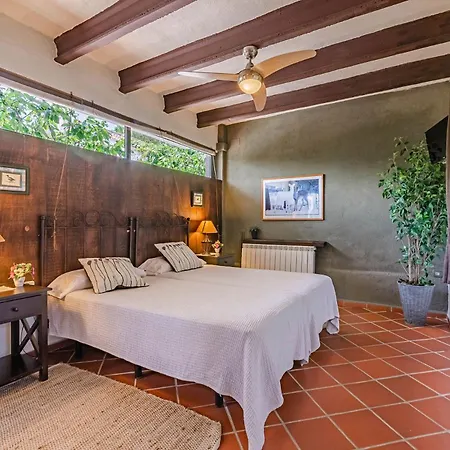 Comarquinal Bioresort Penedes Country house *